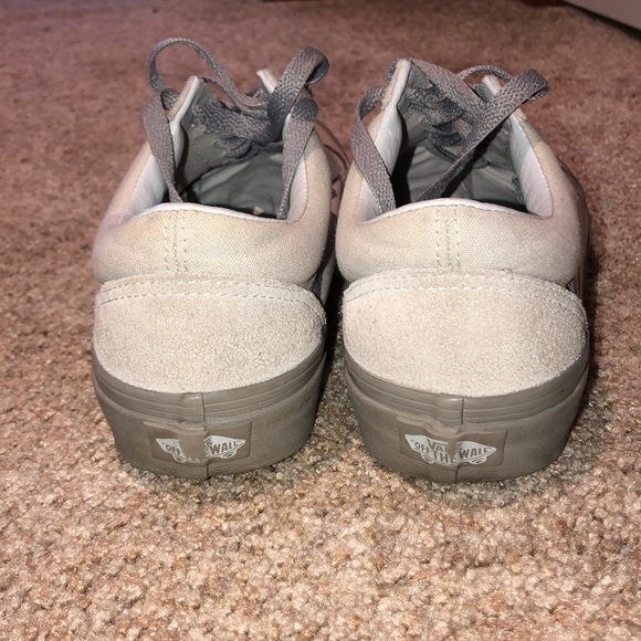 Vans - Picture 3 of 4